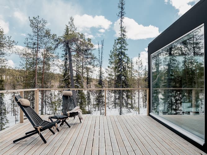 Arctic Skylight Lodge Äkäslompolossa