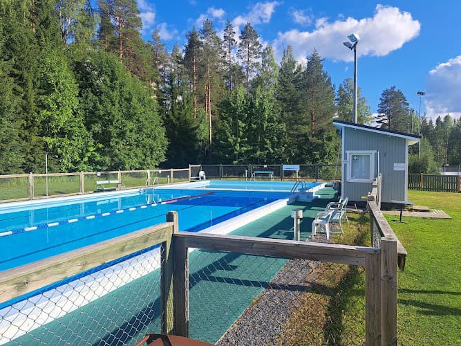 Otanmäki Outdoor Swimming Pool — kuva
