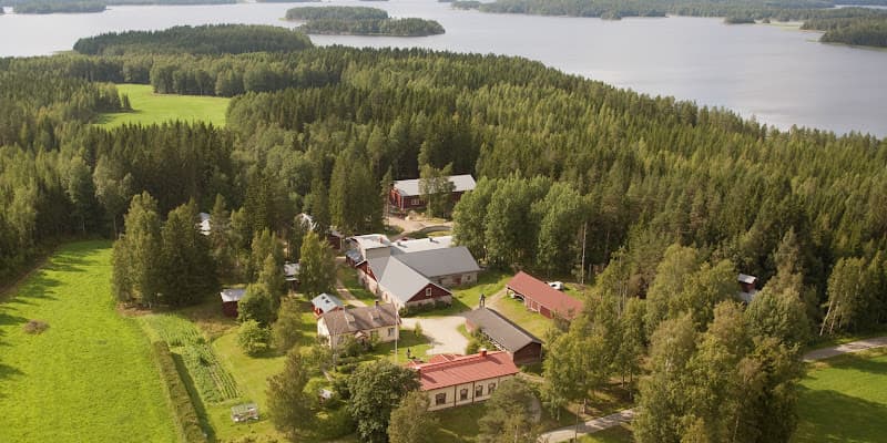 Ylä-Tuuhosen Maatila / Ylä-Tuuhonen Farm — kuva